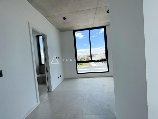 place photo 52