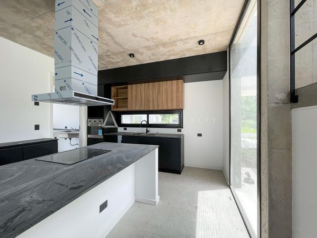 place photo 75