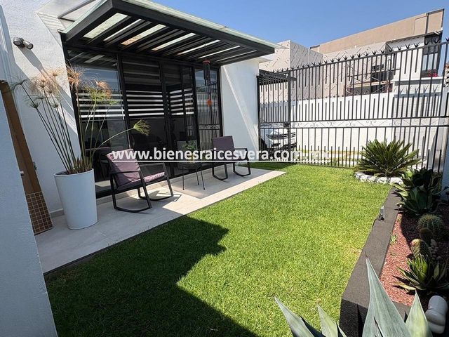 place photo 23