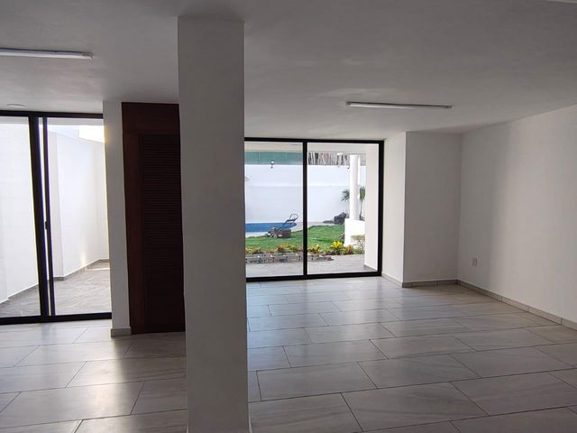 place photo 52