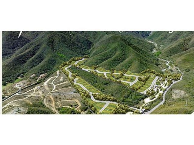 TERRENO EN VENTA CARRETERA NACIONAL BOSQUES DE VALLE ALTO