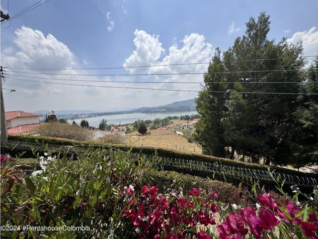place photo 53