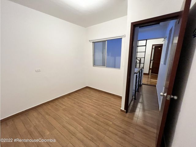 place photo 51