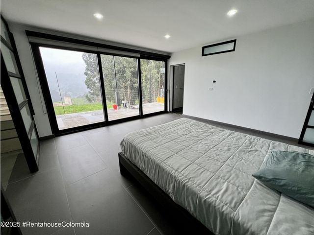 place photo 52