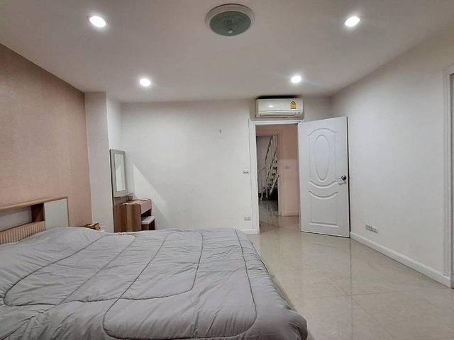 place photo 73