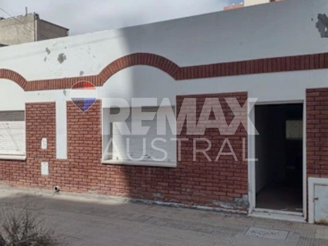 CASA A REFACCIONAR EN PLENO CENTRO