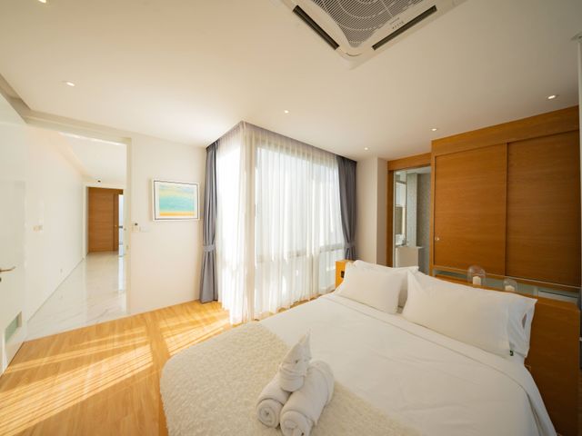 place photo 79