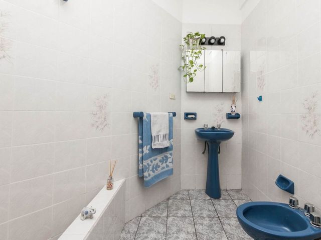 place photo 98