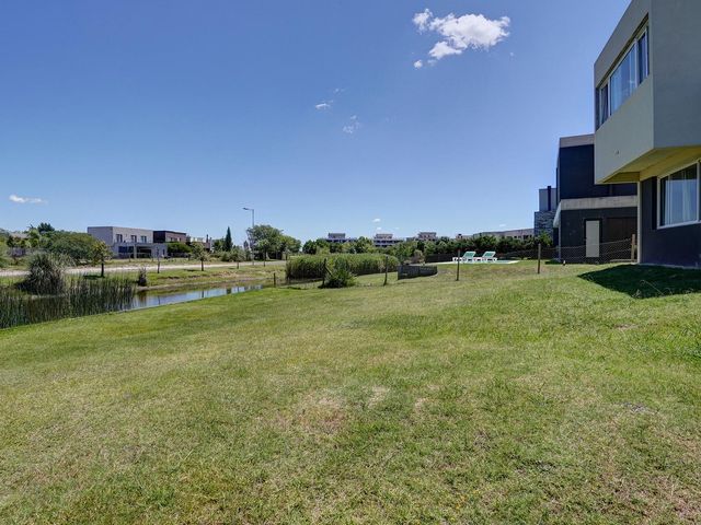 place photo 59