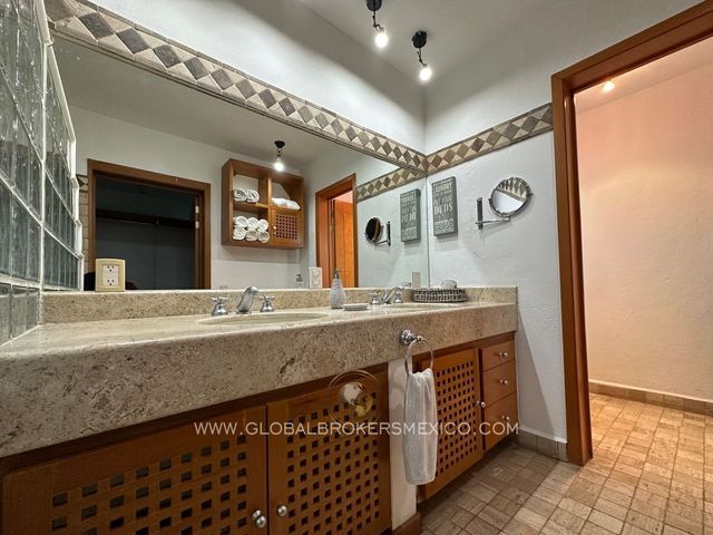 place photo 47