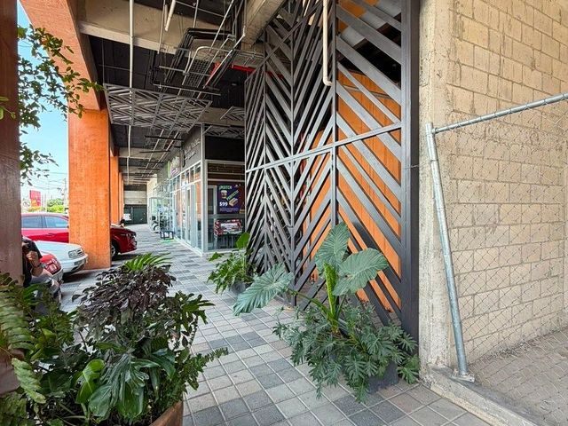 place photo 32