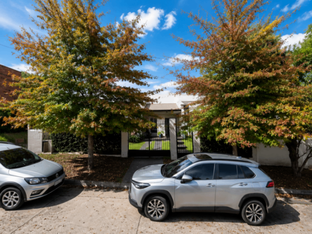 Casa en venta c/ cochera en Bajo la Viña