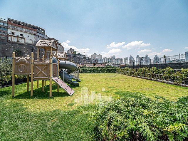 place photo 41