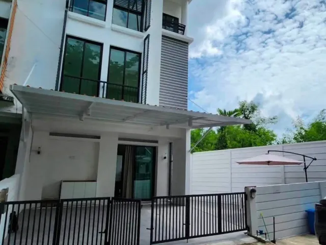 place photo 37