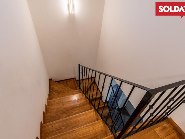 place photo 51