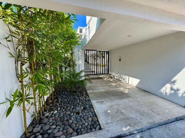 place photo 32