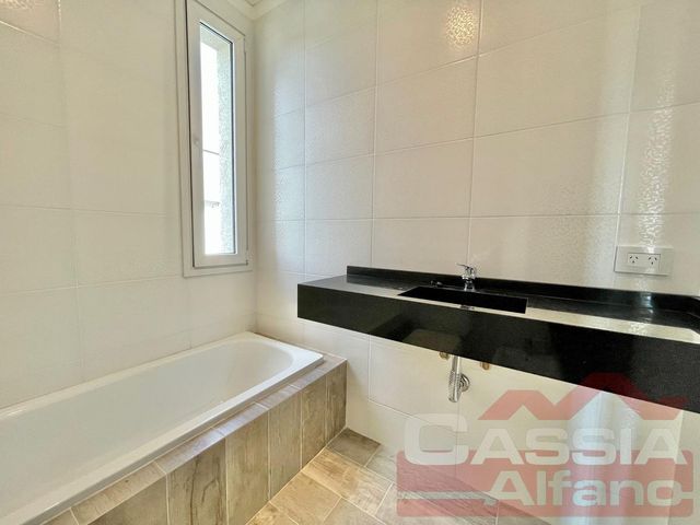 place photo 48