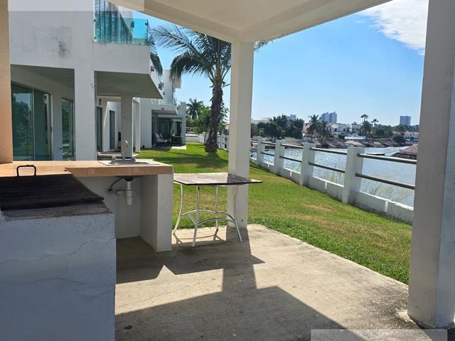 place photo 31