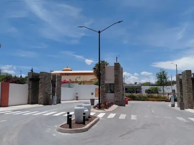 place photo 11