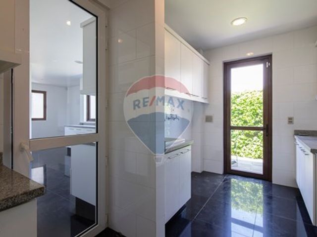 place photo 70