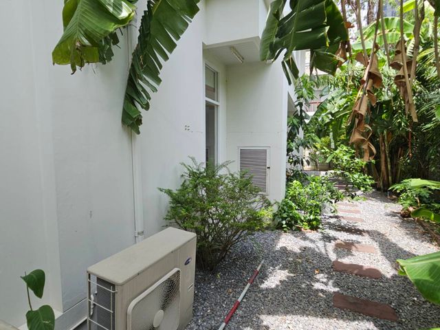 place photo 81