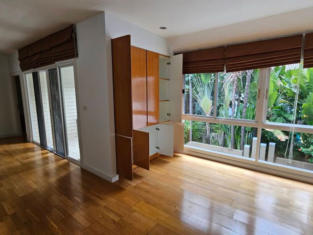 place photo 61