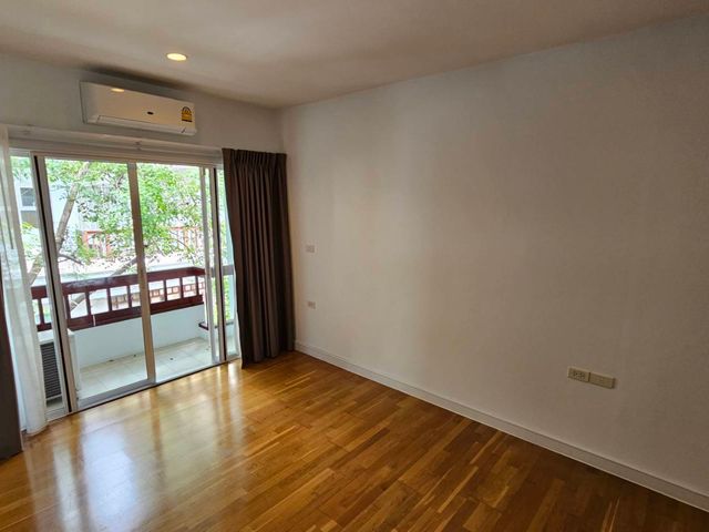 place photo 48