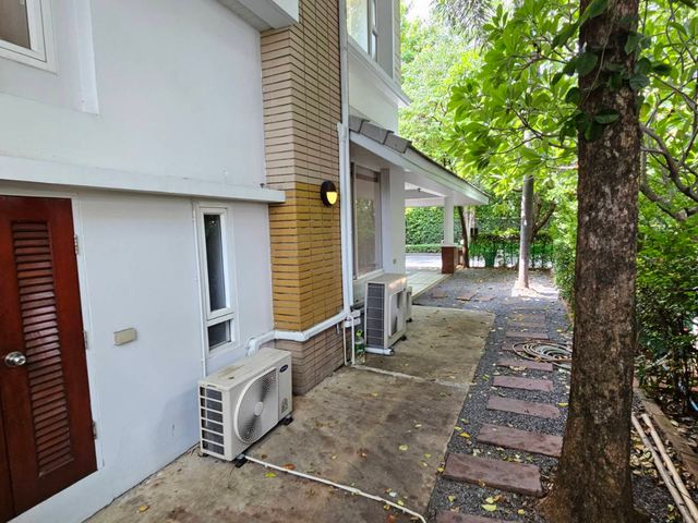 place photo 71