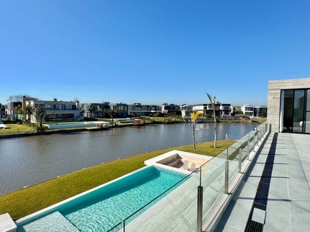 place photo 64
