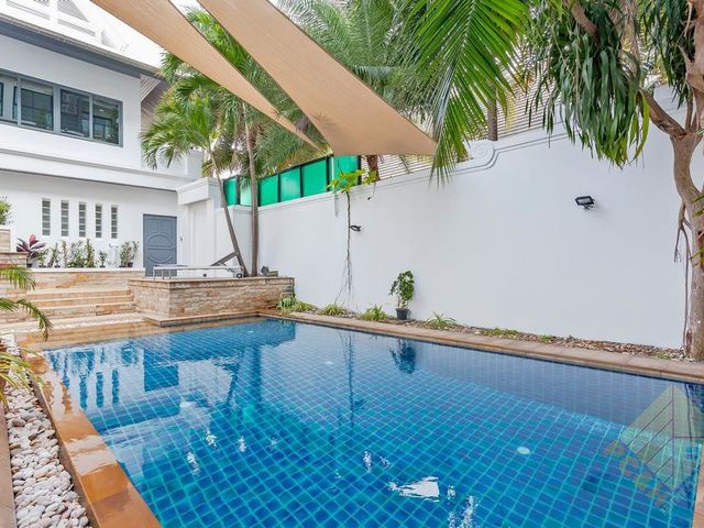 place photo 48