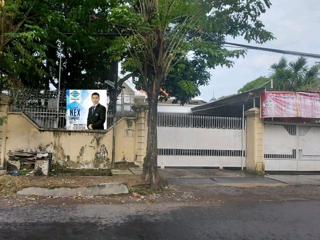 Embong Kemiri pusat kota surabaya