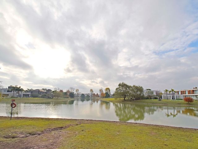 place photo 48