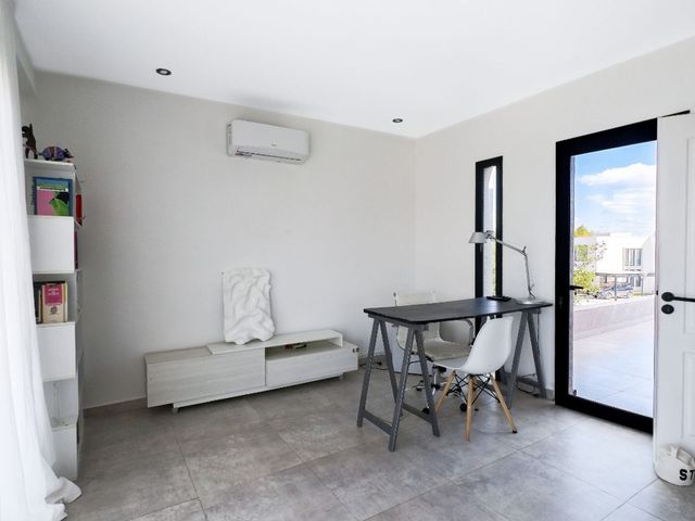 place photo 52