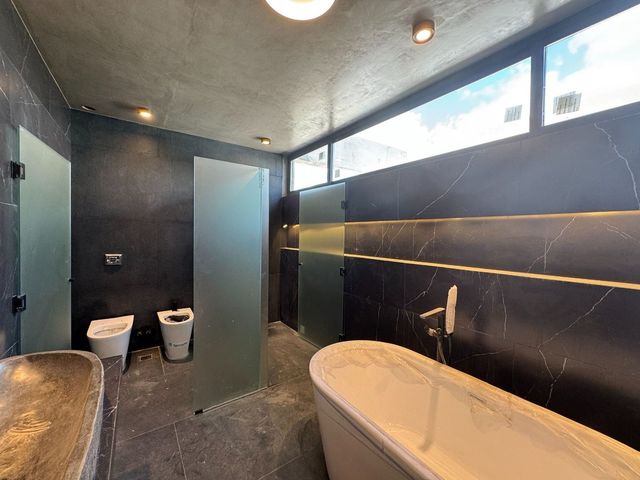 place photo 43