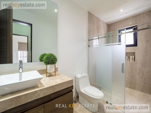 place photo 48