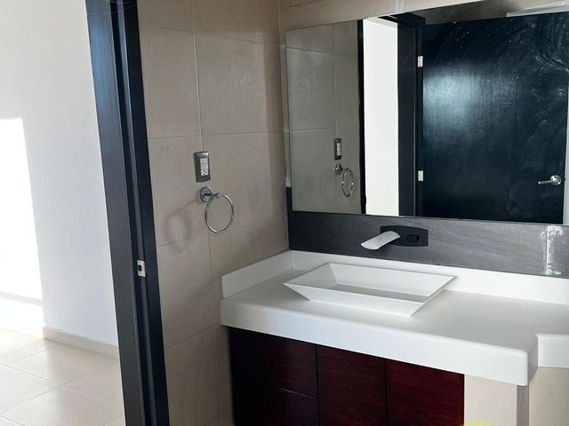 place photo 76