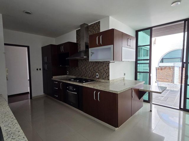 place photo 82
