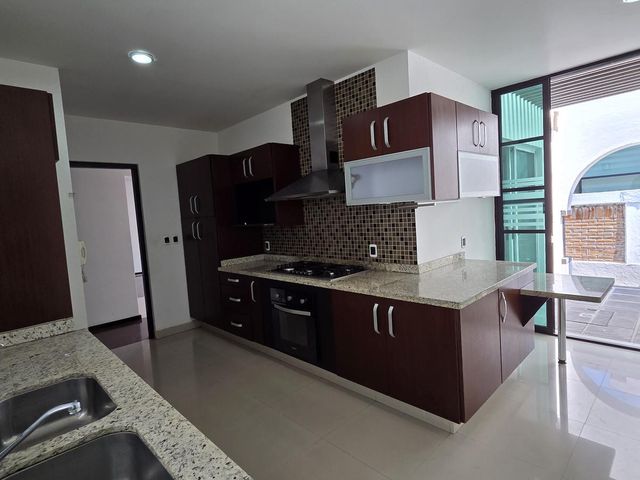 place photo 70