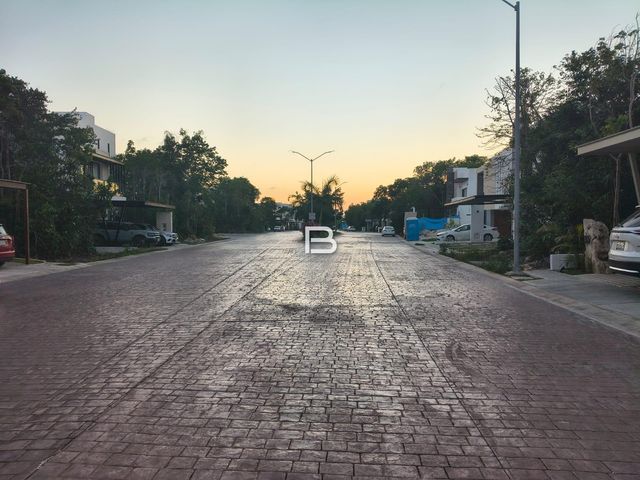 place photo 24