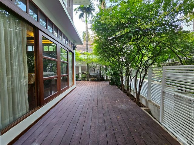 place photo 52