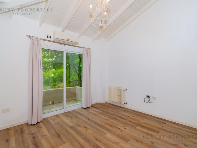 place photo 52