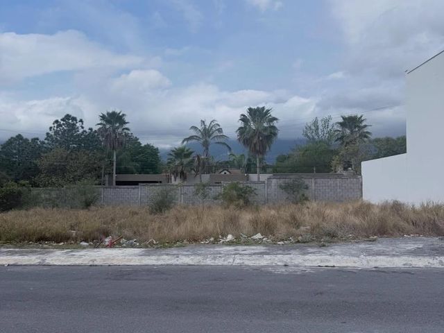 TERRENO EN VENTA EN MANDALAS SANTIAGO NL