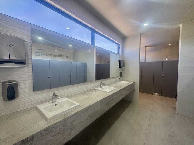 place photo 34
