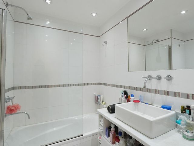 place photo 32