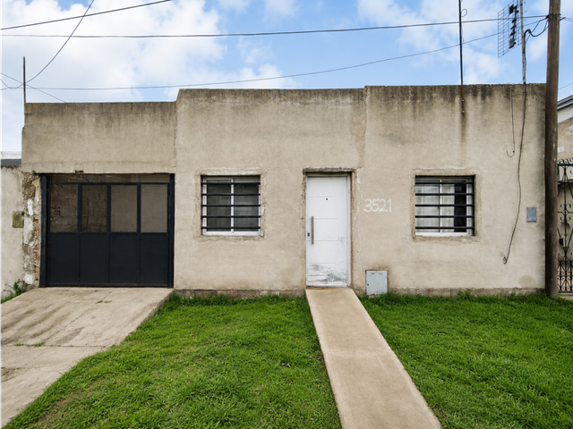 Casa en venta a reciclar Villa Floresta