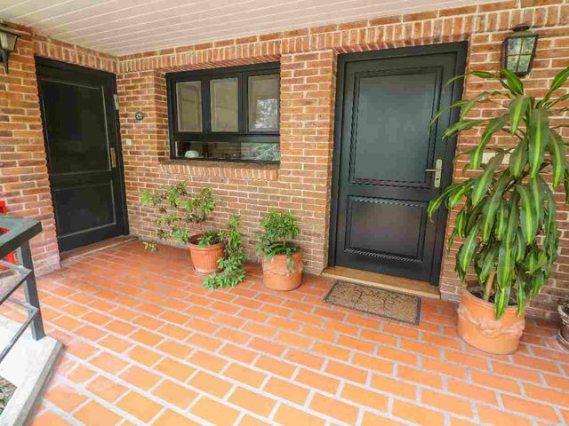 place photo 52