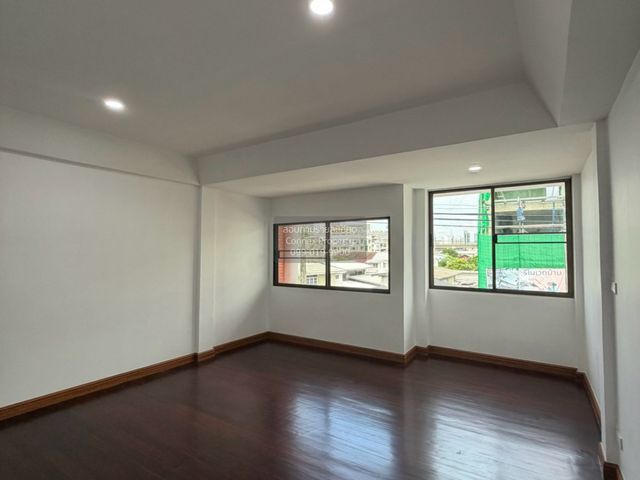 place photo 44