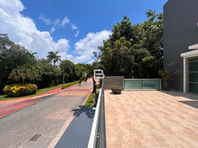 place photo 21
