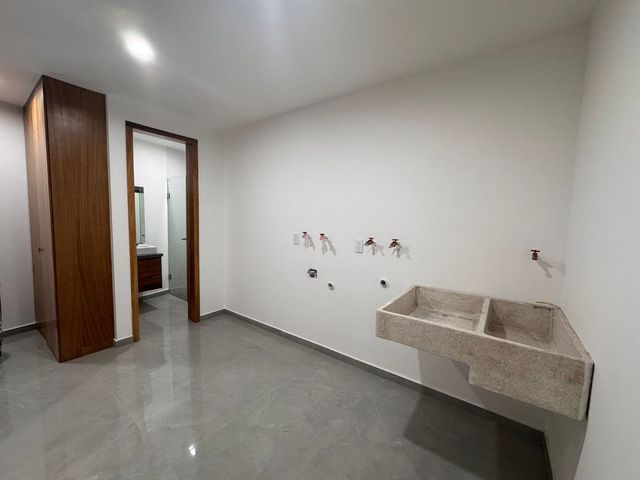 place photo 48