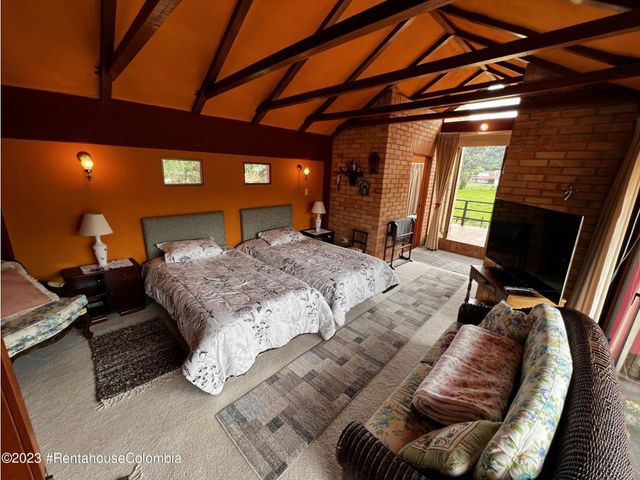 place photo 47